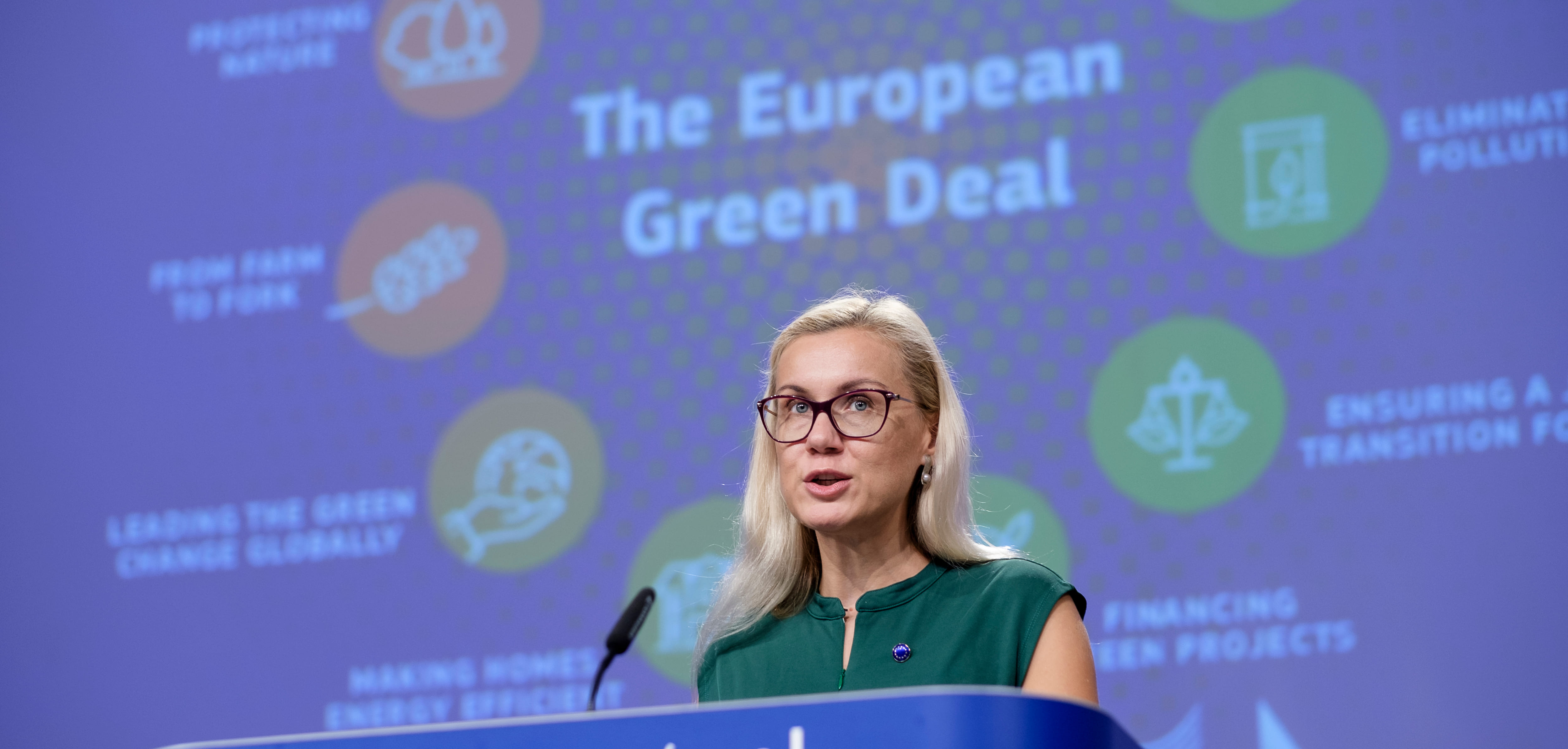 EU-Energiekommissarin Kadri Simson hält eine Rede während des europäischen Grünen Deals